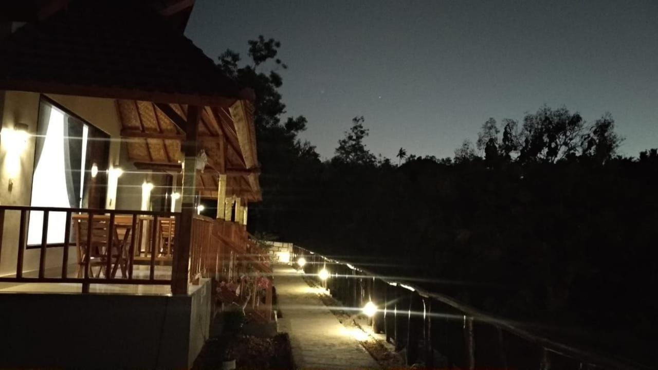 Vina Bungalow Toyapakeh 外观 照片