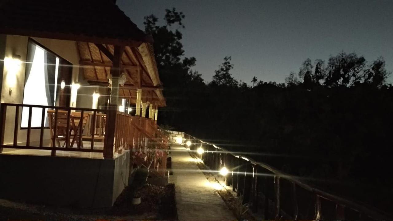 Vina Bungalow Toyapakeh 外观 照片